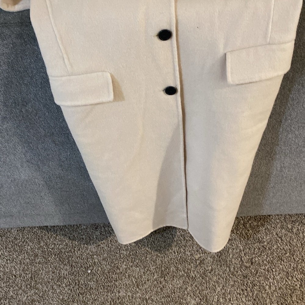 Cashmere - Picture 3 of 3